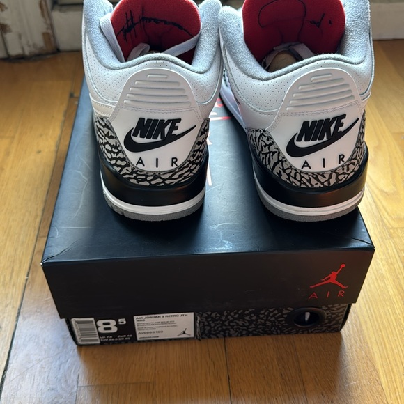 Nike Men’s Jordan 3 Retro JTH NRG US size 8.5 in white/white-fire red-black - Picture 9 of 10